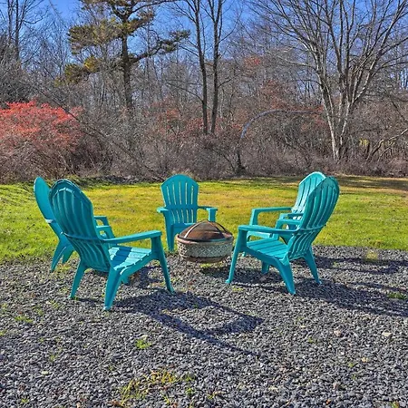 Peaceful Poconos Home With Lake And Pool Access! Long Pond Exterior foto