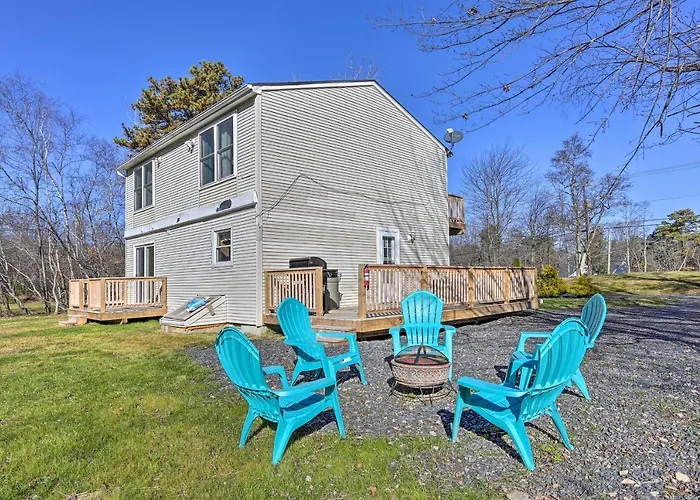 Peaceful Poconos Home With Lake And Pool Access!